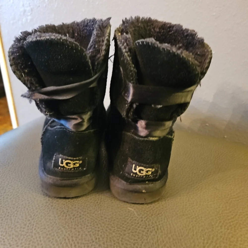 UGG‎ Bailey Suede Sharling Boots Black Womens Size 4 Fur Lined Boots